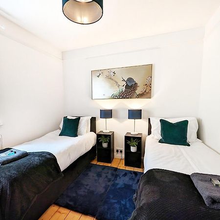 Central Cambridge, Charming 3-Bed House With Free Parking! Luaran gambar